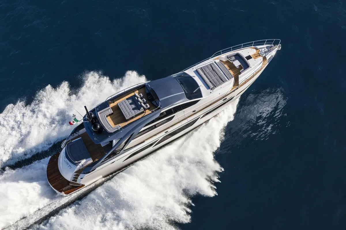 Pershing 8X