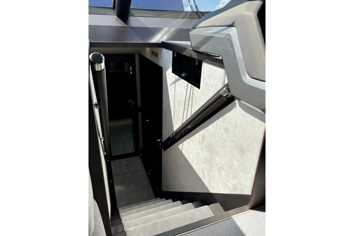 GALEON 700’ SKY